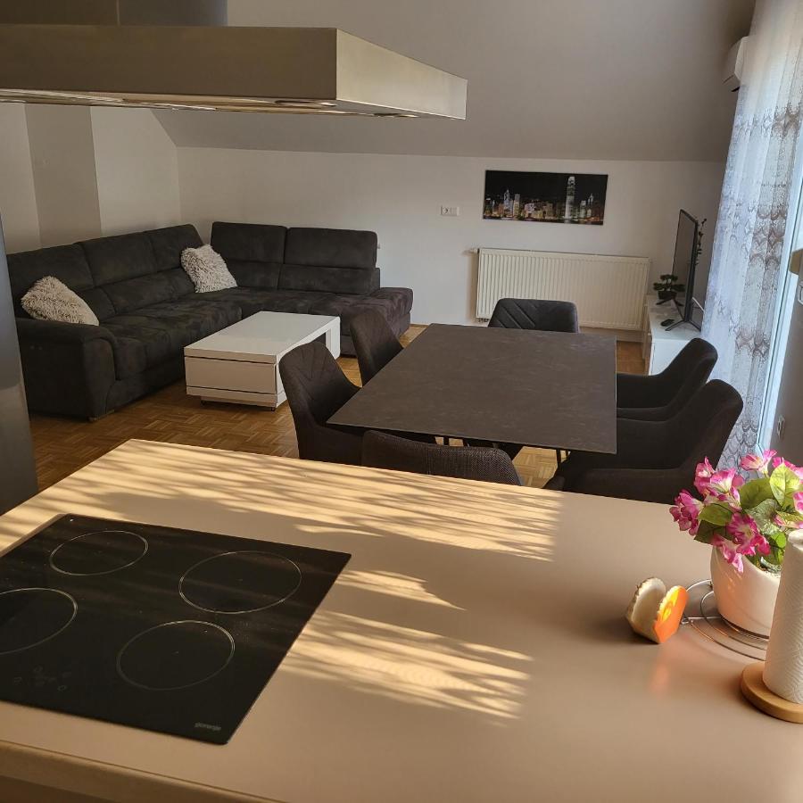 Škofljica Apartment Zelimlje מראה חיצוני תמונה