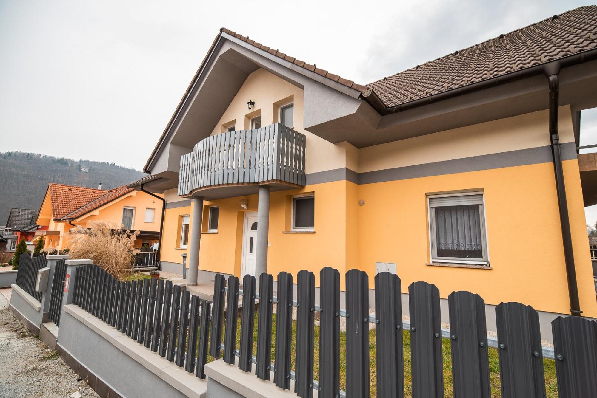 Škofljica Apartment Zelimlje מראה חיצוני תמונה